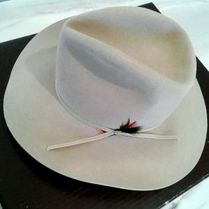 Akubra Tan Pure Fur Felt Hat, Size: 7 1/8 Made in Australia